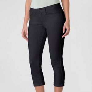 3/$20 NWOT Black Crop Jeans